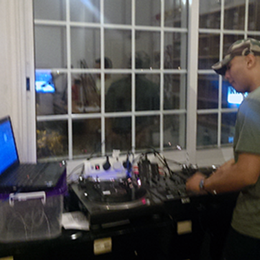11/08/2013 – DGibbs at Periplaniseis – Live Scratching